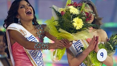 &bdquo;Miss Intercontinental 2009&ldquo; karūna papuo&scaron;ė venesuelietės galvą 