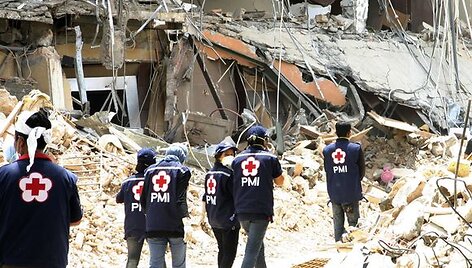 Indonezija po žemės drebėjimų ir purvo nuo&scaron;liaužų