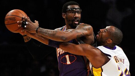  &bdquo;Lakers&ldquo; pergalė