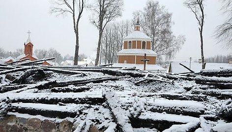 Pirmieji į gaisro vietą atvyko Utenos rajono ugniagesiai