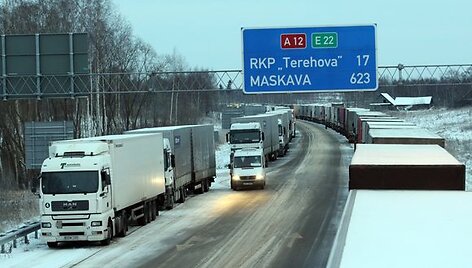 Per savaitgalį vilkikų patikrinimas dar labiau sulėtėjo