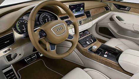 „Audi A8“