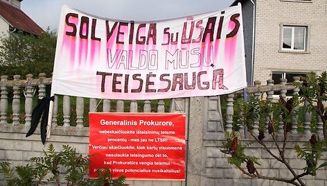 Įvykiai prie Kedžių ir Venckų namų