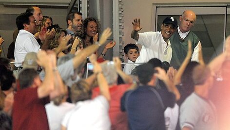 Barackas Obama su dukromis
