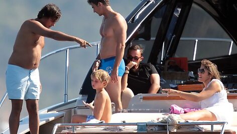 Liz Hurley su vyru Arunu Nayaru