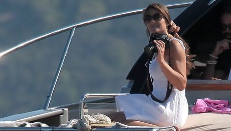 Liz Hurley su vyru Arunu Nayaru