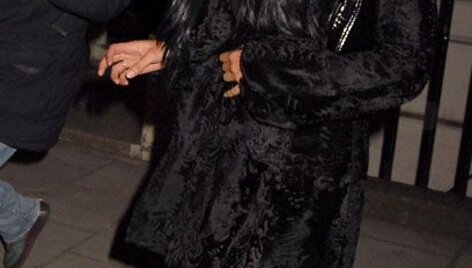 Foto naujienai: Kate Moss surūko 30 cigarečių per dieną