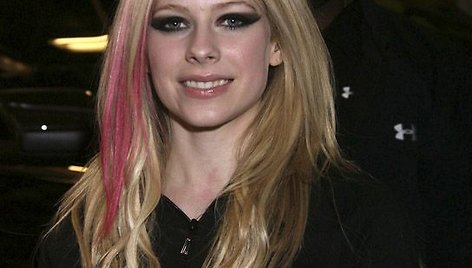 Foto naujienai: Avril Lavigne dėl ligos atidėjo 6 koncertus