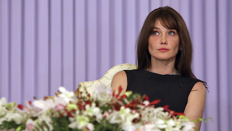 Foto naujienai: Carla Bruni  ir 30 jos meilužių