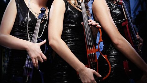 Foto naujienai: &bdquo;Electric Ladies&ldquo; tapo &bdquo;Yamaha&ldquo; reklaminiais veidais