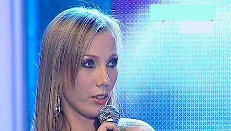 Foto naujienai: &bdquo;Muzikos akademija&ldquo;: įsiutusios &Scaron;čiogolevaitė ir Marta apsisvaidė žaibais