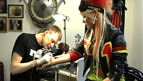 &bdquo;Žvaigždžių karuose&ldquo; &ndash; Mios a&scaron;aros ir Natalijos tatuiruotė 