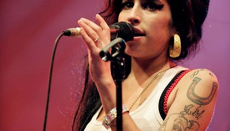 Foto naujienai: Amy Winehouse: naujas draugas padės atsitiesti?