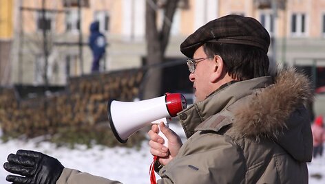 Rusakalbiai klaipėdiečiai piktinosi ketinimais uždaryti A.Rubliovo mokyklą bei teigė sieksiantys i&scaron;saugoti savo vertybes. 