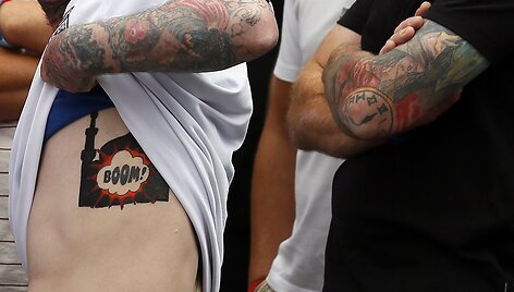 Dėl tatuiruotės britas susilaukė nemalonumų. 