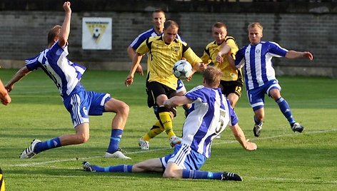 „Vėtros“ futbolininkai Vilniuje nesugebėjo palaužti Helsinkio HJK komandos.