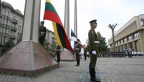 Baltijos Asamblėjos deglo sutikimo akimirkos