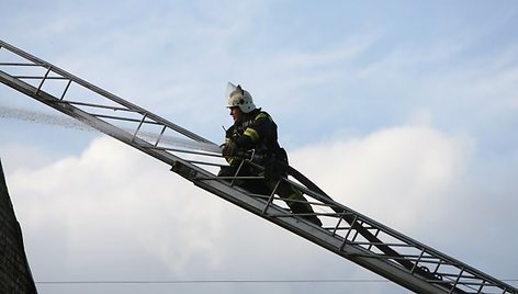 Vilniaus ugniagesiai gavo pranešimą apie gaisrą Užupyje, to paties pavadinimo gatvėje. Gaisras įsiplieskė pastate, kuriame įsikūręs vilniečiams gerai žinomas restoranas „Tores“.