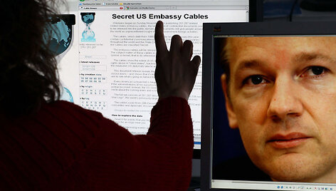 JAV teisėsauga pradėjo tirti baudžiamąją bylą dėl &bdquo;WikiLeaks&ldquo; veiklos ir  žada patraukti atsakomybėn &bdquo;WikiLeaks&ldquo; vadovą J.Assange'ą (nuotr.), tuo tarpu &scaron;is jau planuoja naujus smūgius pasaulio galingiesiems.