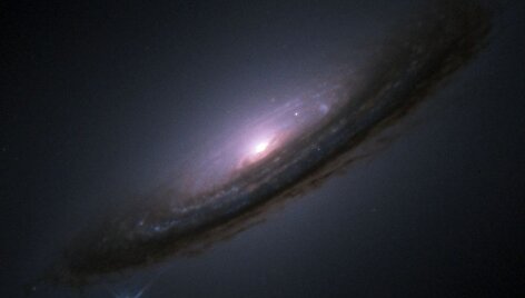 Supernova &bdquo;SN 1994D&ldquo; greta galaktikos &bdquo;NGC 4526&ldquo;. 