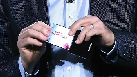 &bdquo;Samsung&ldquo; lankstus OLED ekranas