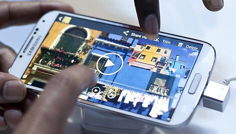 &bdquo;Samsung Galaxy S4&ldquo; pristatymo akimirka