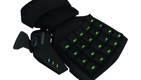 Žaidimų mėgėjams skirta klaviatūra &bdquo;Razer Orbweaver&ldquo;