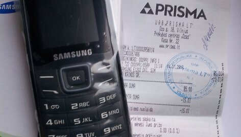 Skaitytoja parduotuvėje nusipirko &bdquo;Samsung&ldquo; telefoną, galintį veikti su dviem SIM kortelėmis.