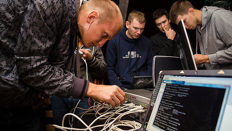 IT sistemų administratorių turnyro &bdquo;SysAdmin 2013&ldquo; akimirka