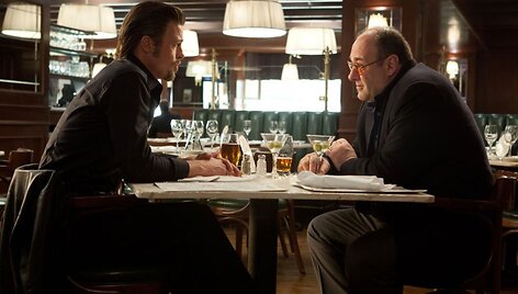 Bradas Pittas ir Jamesas Gandolfini filme &bdquo;Kazino apiplė&scaron;imas&ldquo; 