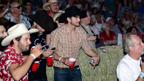 Ashtonas Kutcheris festivalyje &bdquo;Stagecoach&ldquo;