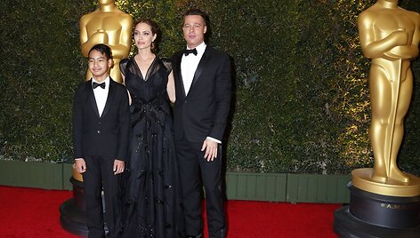 Angelina Jolie, Bradas Pittas ir jų sūnus Maddoxas
