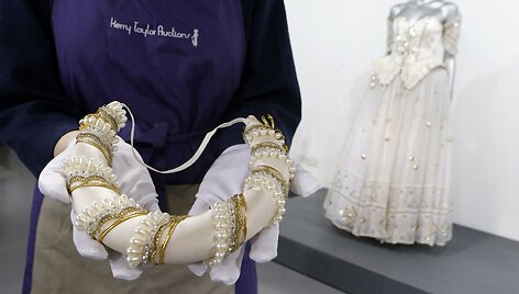 princesės Dianos suknelė 