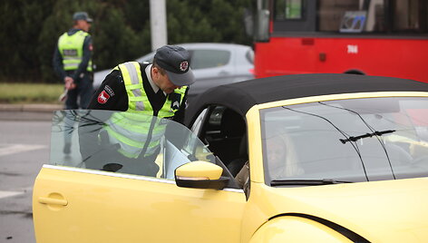 Eglės Straleckaitės &bdquo;Volkswagen Beetle&ldquo; pateko į avariją