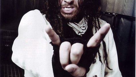 „Korn“ gitaristas Jamesas Shafferis-Munky