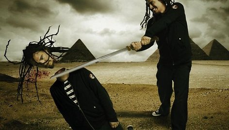 „Korn“ gitaristas Jamesas Shafferis-Munky