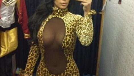 Kim Kardashian ruo&scaron;iasi Helovinui