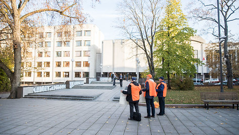 Piketas: „Statybininkų kortelę dabar, o ne po 3 metų"