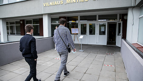 Abiturientai laiko anglų kalbos egzaminą