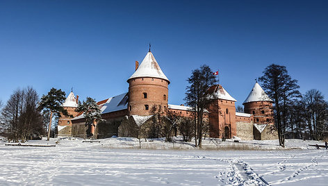 Trakų pilis žiemą