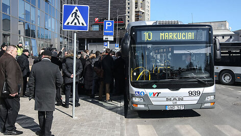 Naujieji autobusai jau važinėja sostinės gatvėmis