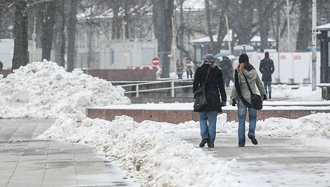 Prieš pat Velykas Vilniuje – gausus sniegas