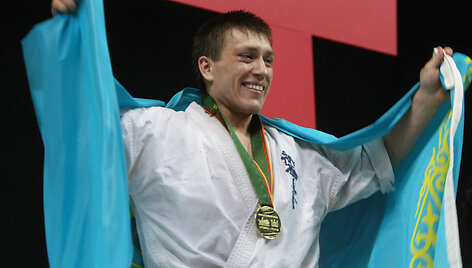  Dmitrijus Mojisejevas