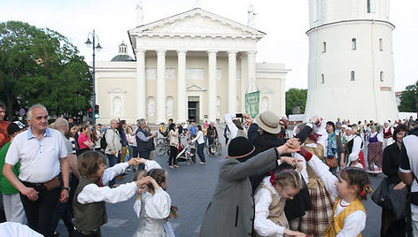 Festivalio eisenos akimirka