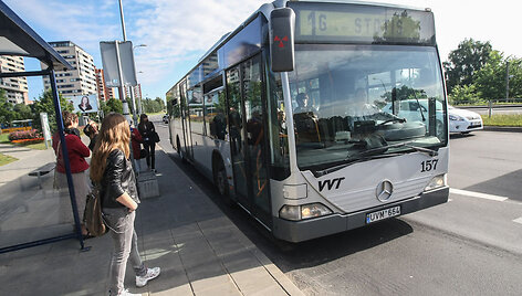 Autobusų ir troleibusų keleiviams tenka prisitaikyti prie naujų važinėjimo po Vilnių ypatumų