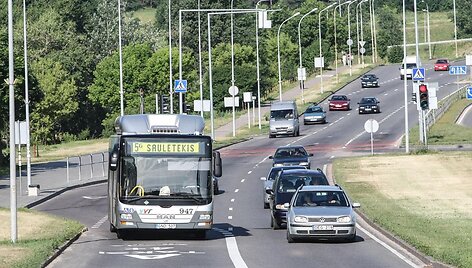 Autobusų ir troleibusų keleiviams tenka prisitaikyti prie naujų važinėjimo po Vilnių ypatumų
