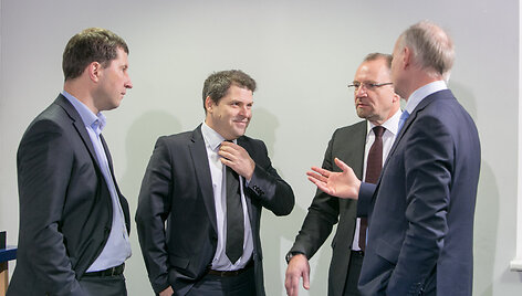 I&scaron; kairės: Marius Horbačauskas, Dainius Smailys, Saulius Galadauskas, Rolandas Vir&scaron;ilas