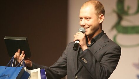 &bdquo;Jauno Žavaus Veiklaus 2009&ldquo; titulas atiteko atlikėjui Sashai Song