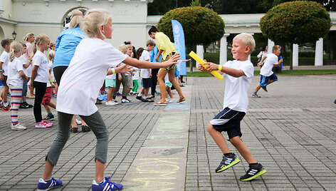 I&scaron;ankstinė UNICEF vaikų bėgimo treniruotė