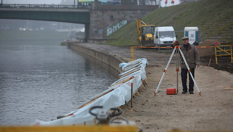 Tvarkomą Neries pakrantę apžiūrėjo meras Remigijus Šimašius